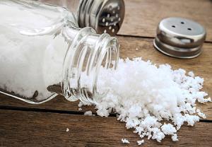 برای جلوگیری از چاقی موضعی در مصرف نمک دقت نمایید