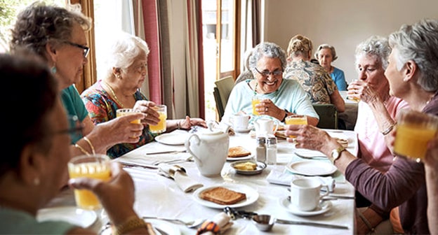 مراقبت از سالمندان : سرویس‌های غذاخوری