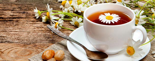 راه درمان پانیک با گیاهان دارویی و چای بابونه