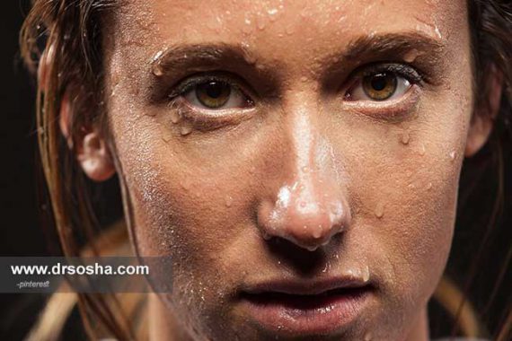 تعریق زیاد سر و صورت را جدی بگیرید و دنبال علت آن باشید تعریق زیاد سر و صورت را جدی بگیرید و دنبال علت آن باشید